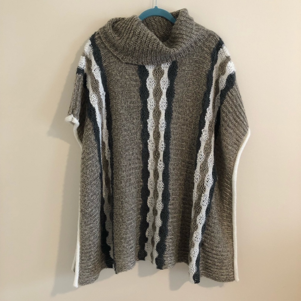 👑FINAL PRICE—Cowl Neck Sweater👑